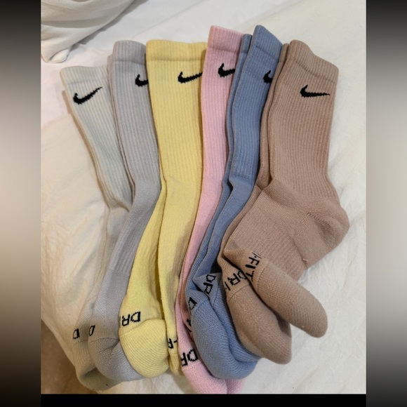 Nike Dri-FIT Everyday Plus Cushioned Training Crew Socks - 6 Pack - Picture 2 of 3